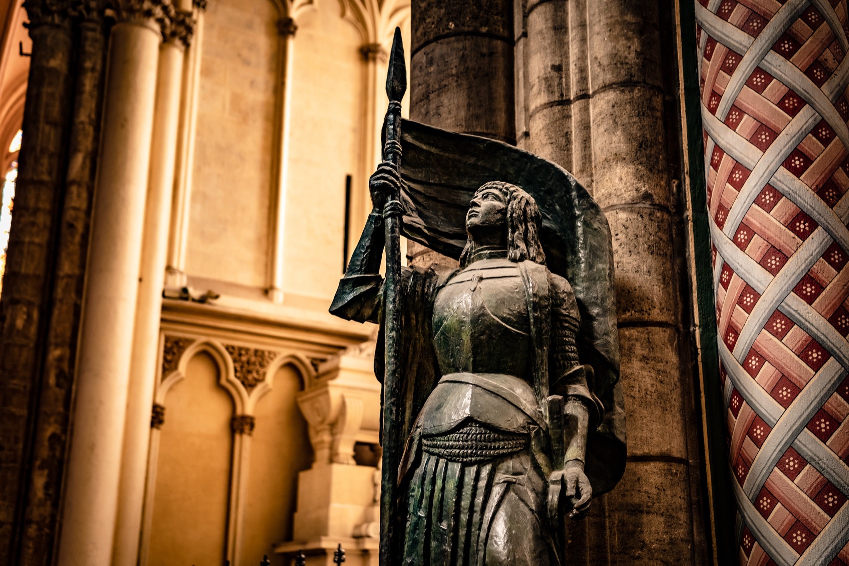 Statue of Jeanne d'Arc in Bordeaux Cathedral